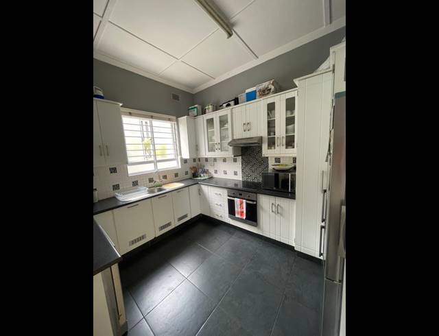 6 BEDROOM HOUSE TO LET IN GLENWOOD